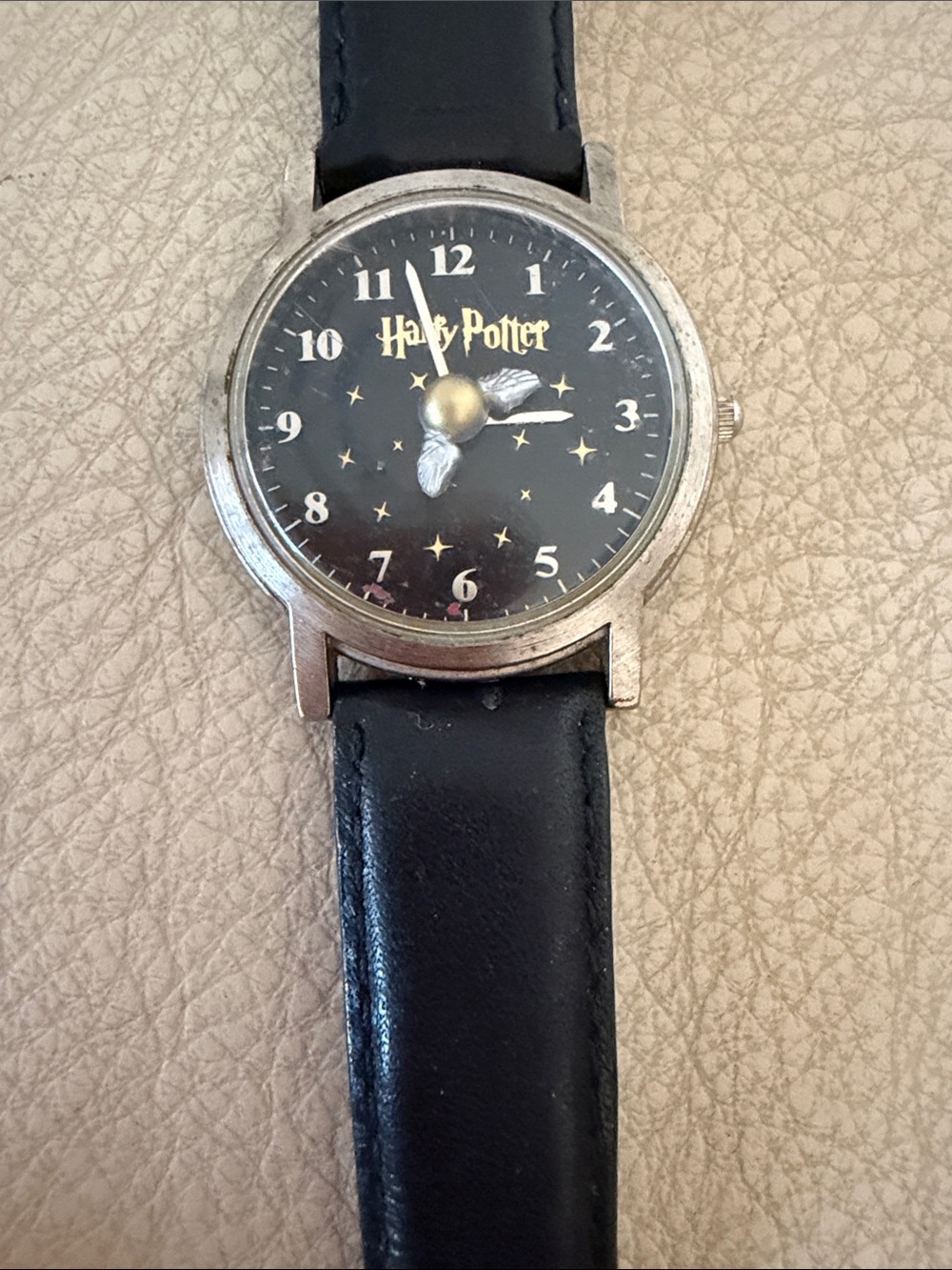Rare WB Fossil rotating Golden Snitch  Potter Black Leather Strap Watch - Picture 2 of 5